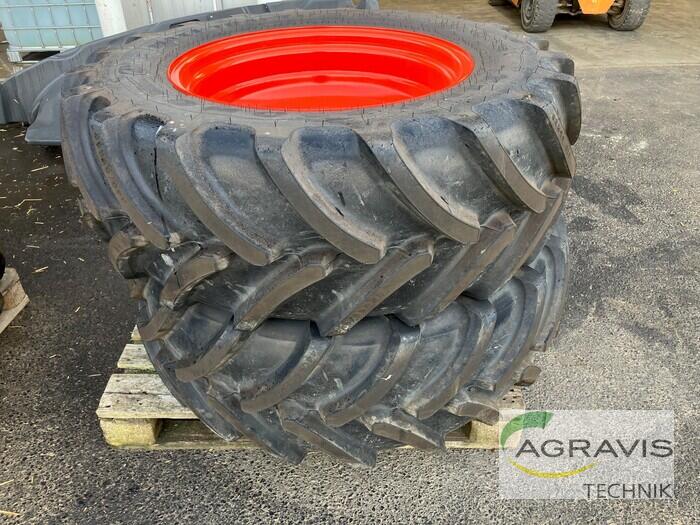 KR 440/65R28