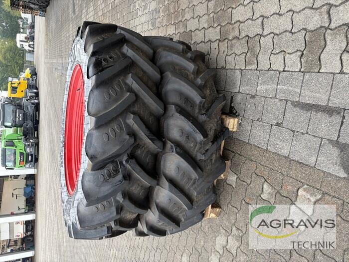 Bkt pflegebereifung bkt 380 / 85 r 24 + 420 / 85 r 38 – kavel bij AB Auction, Ahaus-Wessum